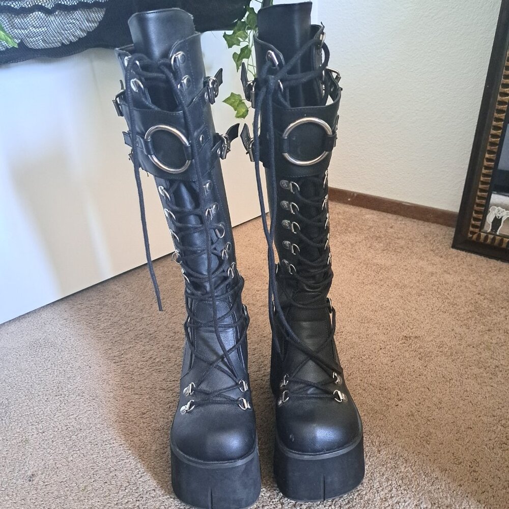 Demonia Kera-200 platform boots size 7